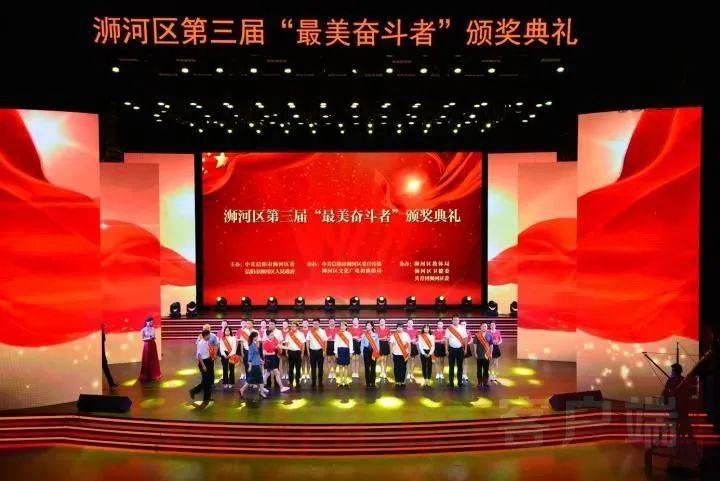 司机未戴口罩被罚2千大哭，多方回应并没有罚款！背后有人在炒作吗？游戏画面
