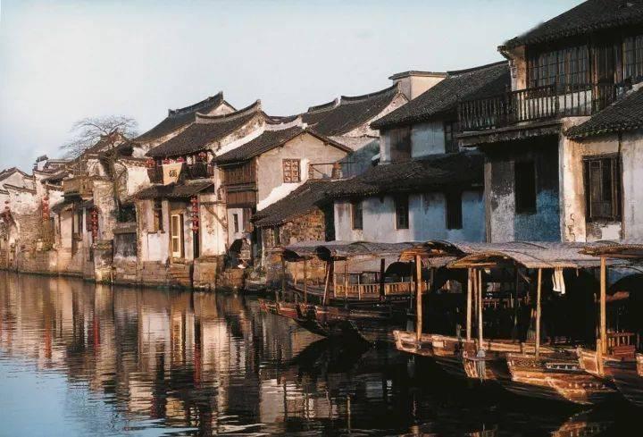 过年啦|年前打扫忙,家政服务时薪上涨仍供不应求